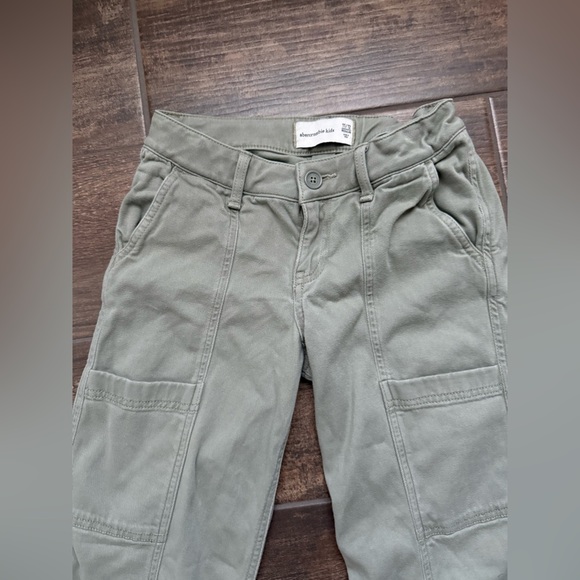 Abercrombie Kids Sage Cargo Pants - Picture 2 of 4